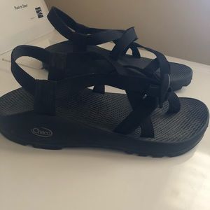 Men’s Black Chaco shoes